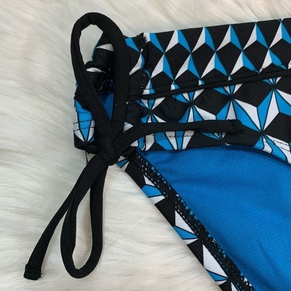 NWT Kenneth Cole Hipster Bikini Bottom - Picture 2 of 7